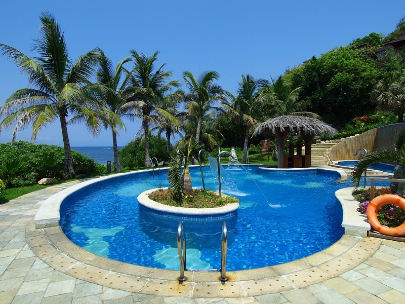 怎么選擇黃石泳池水處理設(shè)備?